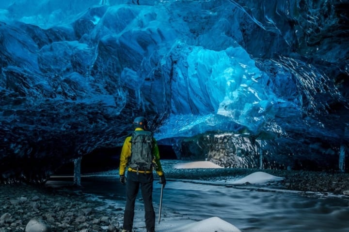 Abenteuer der blauen Eishöhle